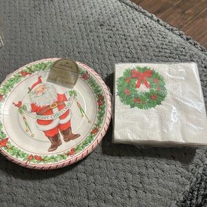 Vintage Christmas Santa Dessert plates and beverage napkins new and sealed